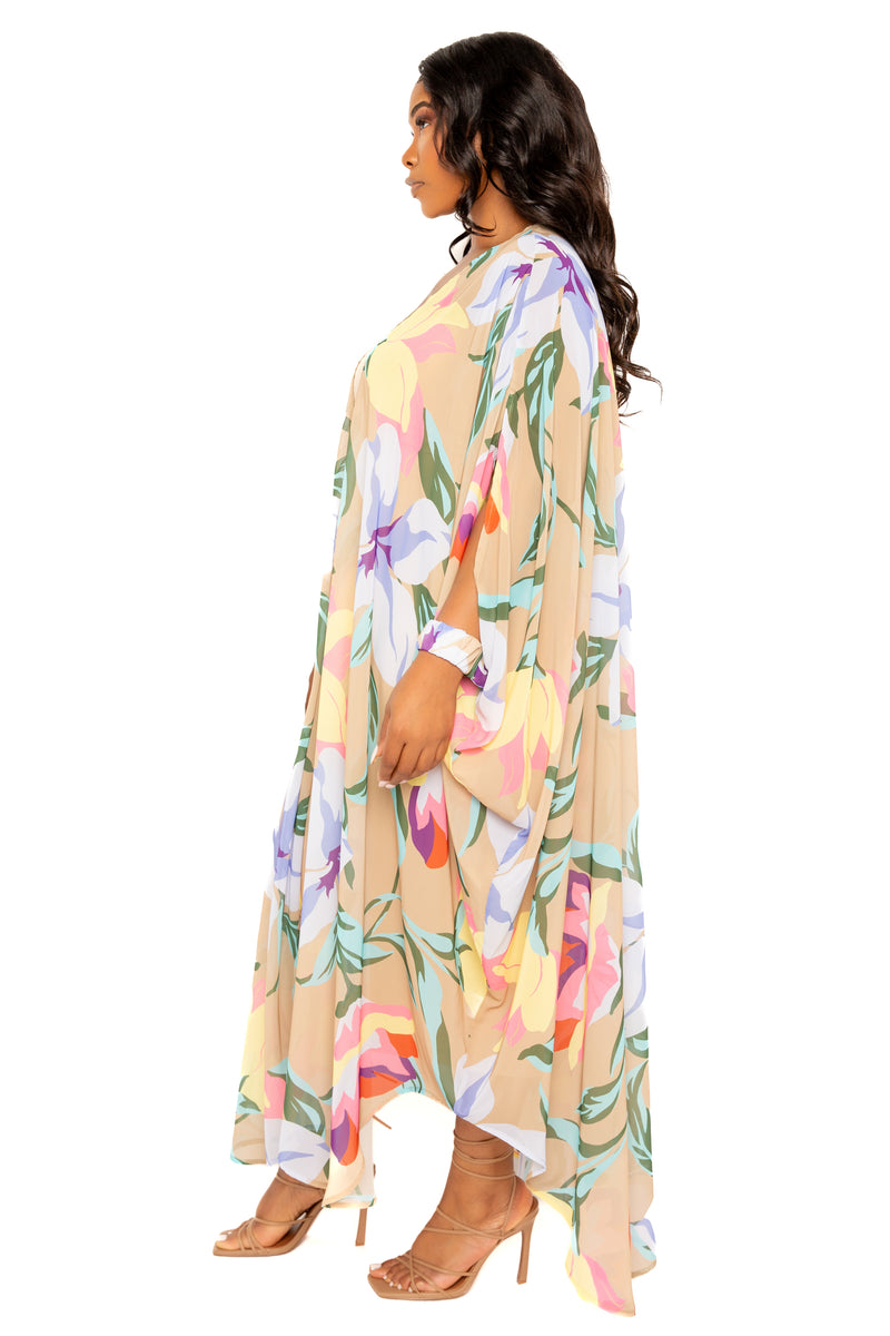 Buxom Couture Curvy Women Plus Size Floral Robe with Wrist Band Beige Floral