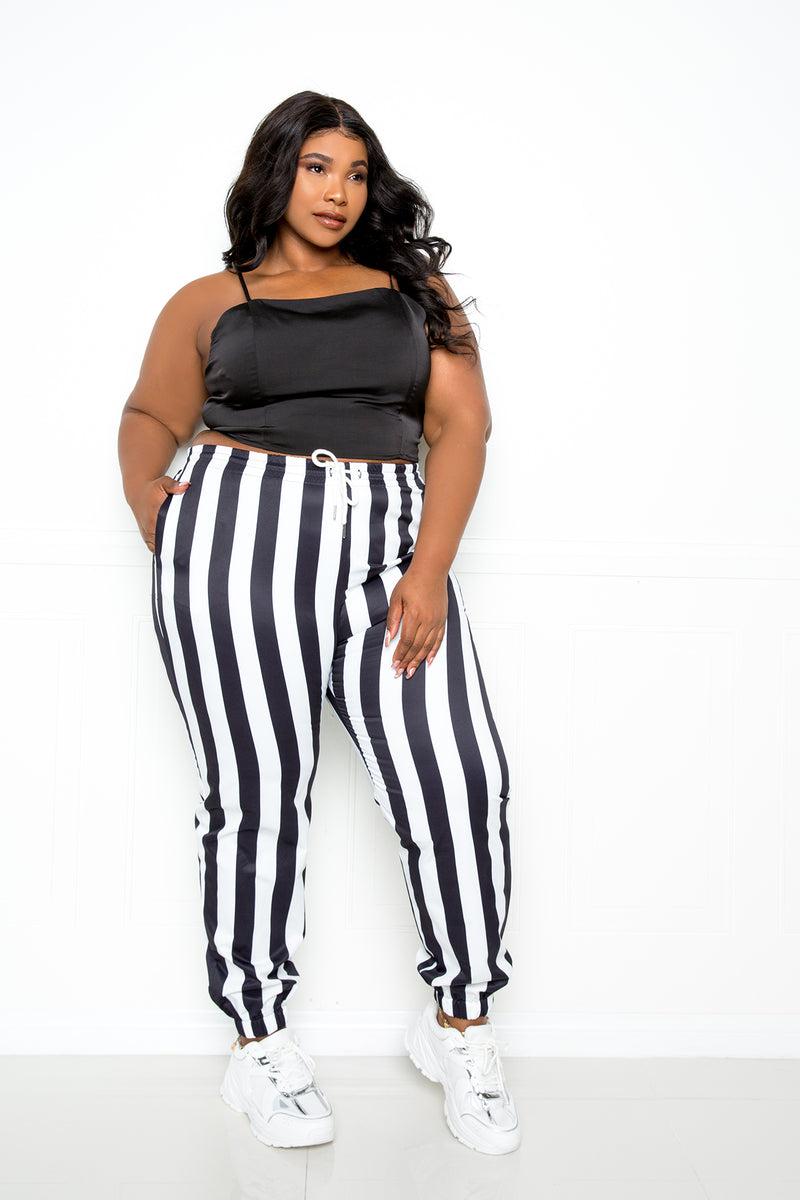 buxom couture curvy women plus size stripe jogger pants black and white