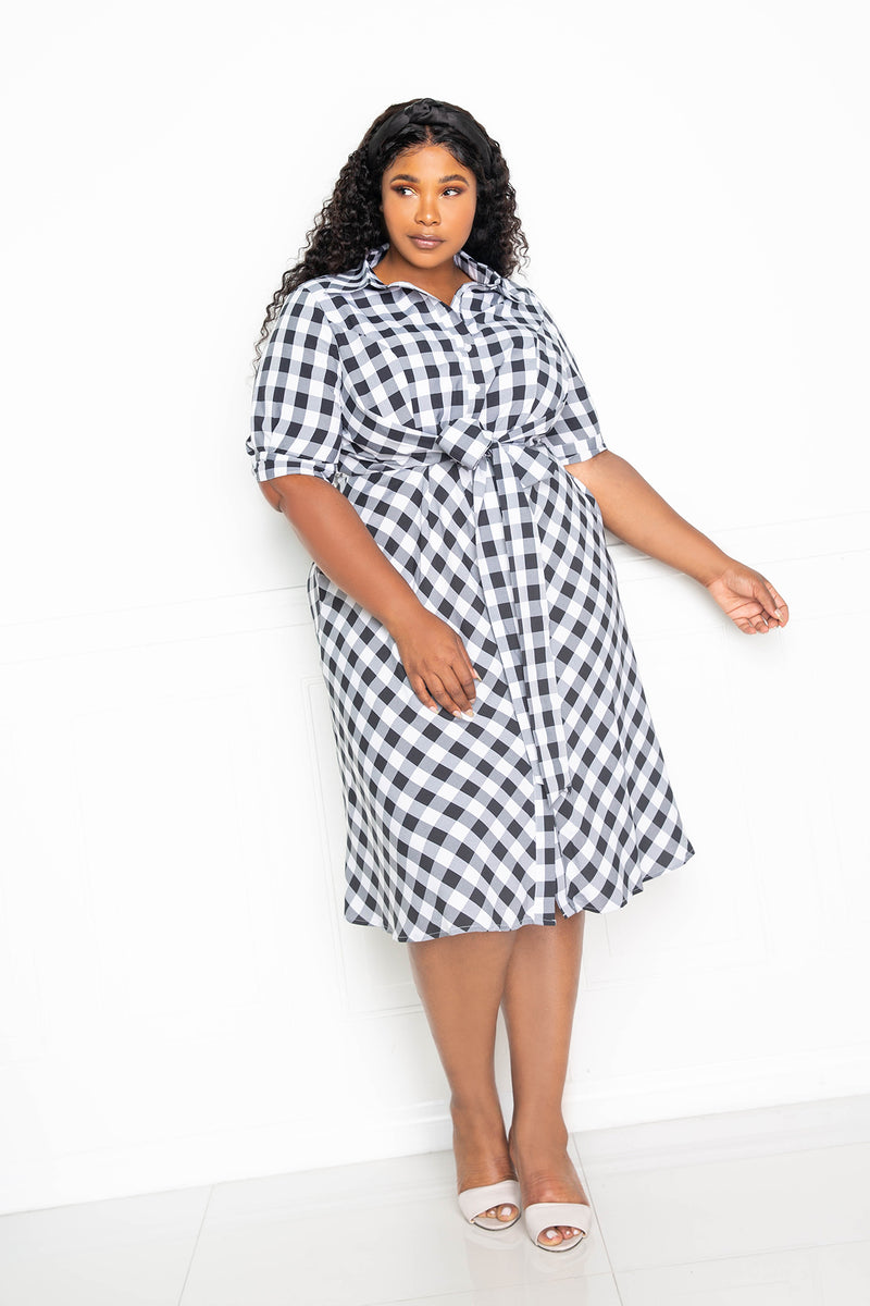 buxom couture curvy women plus size gingham shirt dress with waist tie black and white mod vintage spring